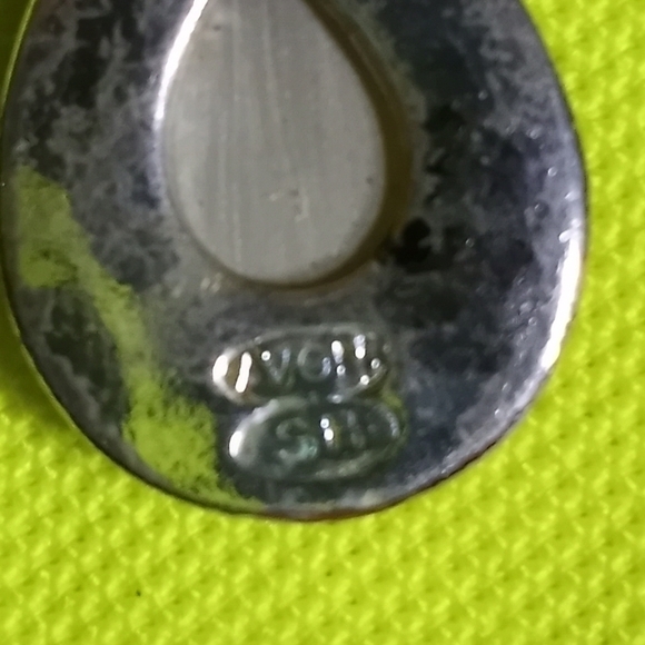 Silvertone yellow faceted Avon necklace Earring set - Picture 3 of 6